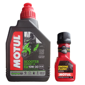 Motul SCOOTER EXPERT LE 10W-30 API SM Technosynthese Synthetic Engine Oil for Bikes 800ml And Engine flush 50ml Combo